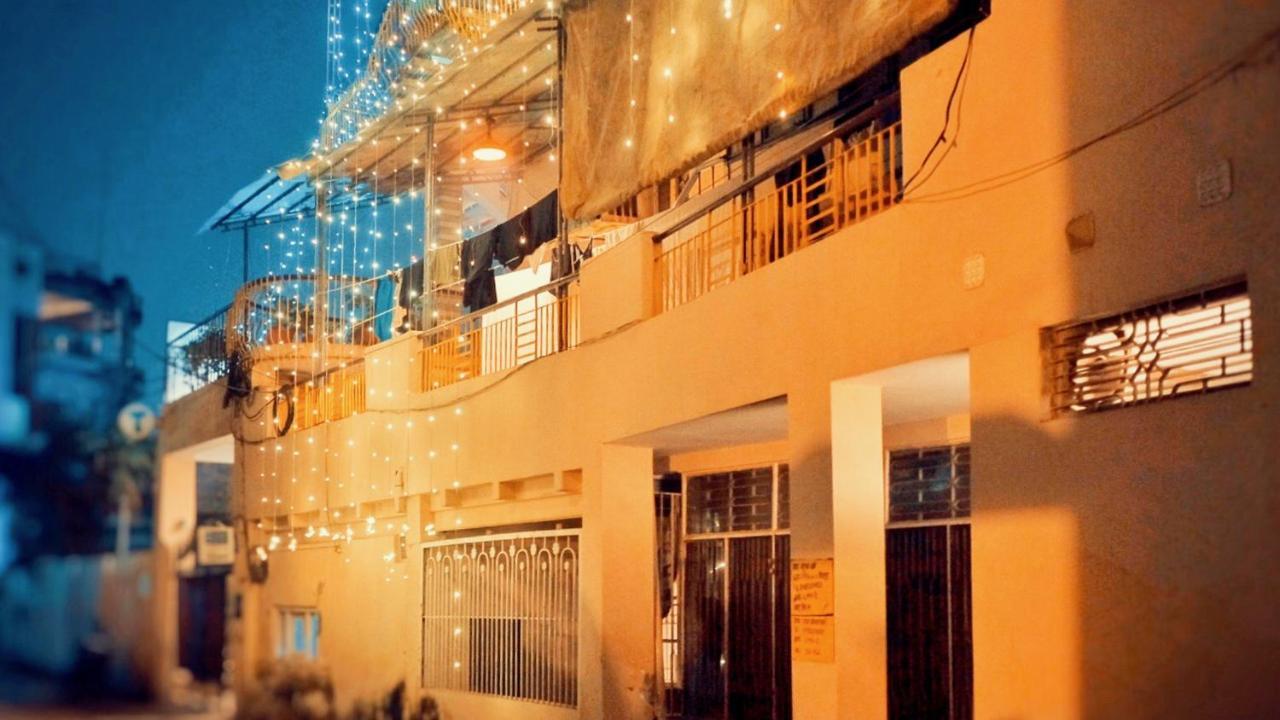 International Travellers' Hostel By Ith Stays Varanasi Exterior photo